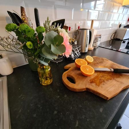 Coopers, Ground Floor Apartment With 2 Bedrooms And 2 Bathrooms Within A Georgian Listed Building Burton-upon-Trent Esterno foto