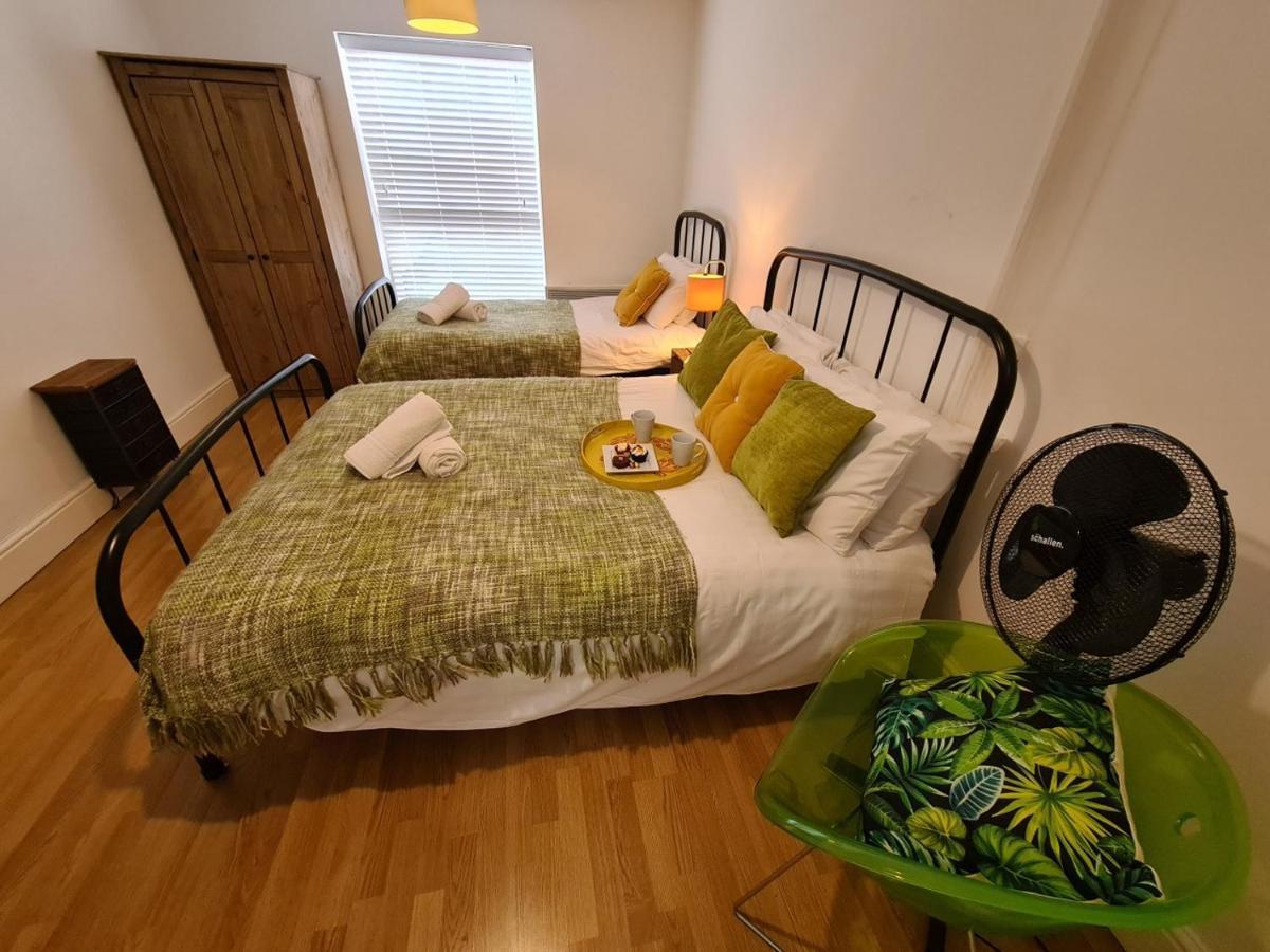 Coopers, Ground Floor Apartment With 2 Bedrooms And 2 Bathrooms Within A Georgian Listed Building Burton-upon-Trent Esterno foto