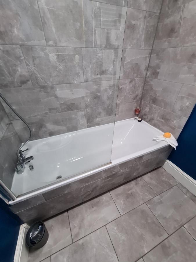 Coopers, Ground Floor Apartment With 2 Bedrooms And 2 Bathrooms Within A Georgian Listed Building Burton-upon-Trent Esterno foto