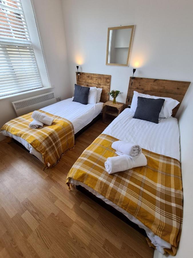 Coopers, Ground Floor Apartment With 2 Bedrooms And 2 Bathrooms Within A Georgian Listed Building Burton-upon-Trent Esterno foto