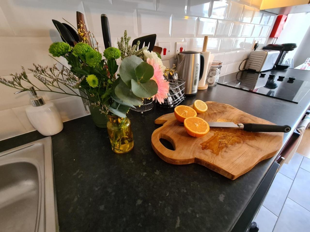 Coopers, Ground Floor Apartment With 2 Bedrooms And 2 Bathrooms Within A Georgian Listed Building Burton-upon-Trent Esterno foto